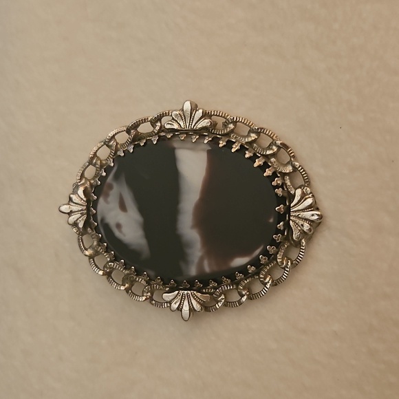 Vintage Art Nouveau Polished Amethyst Brooch - Picture 2 of 6